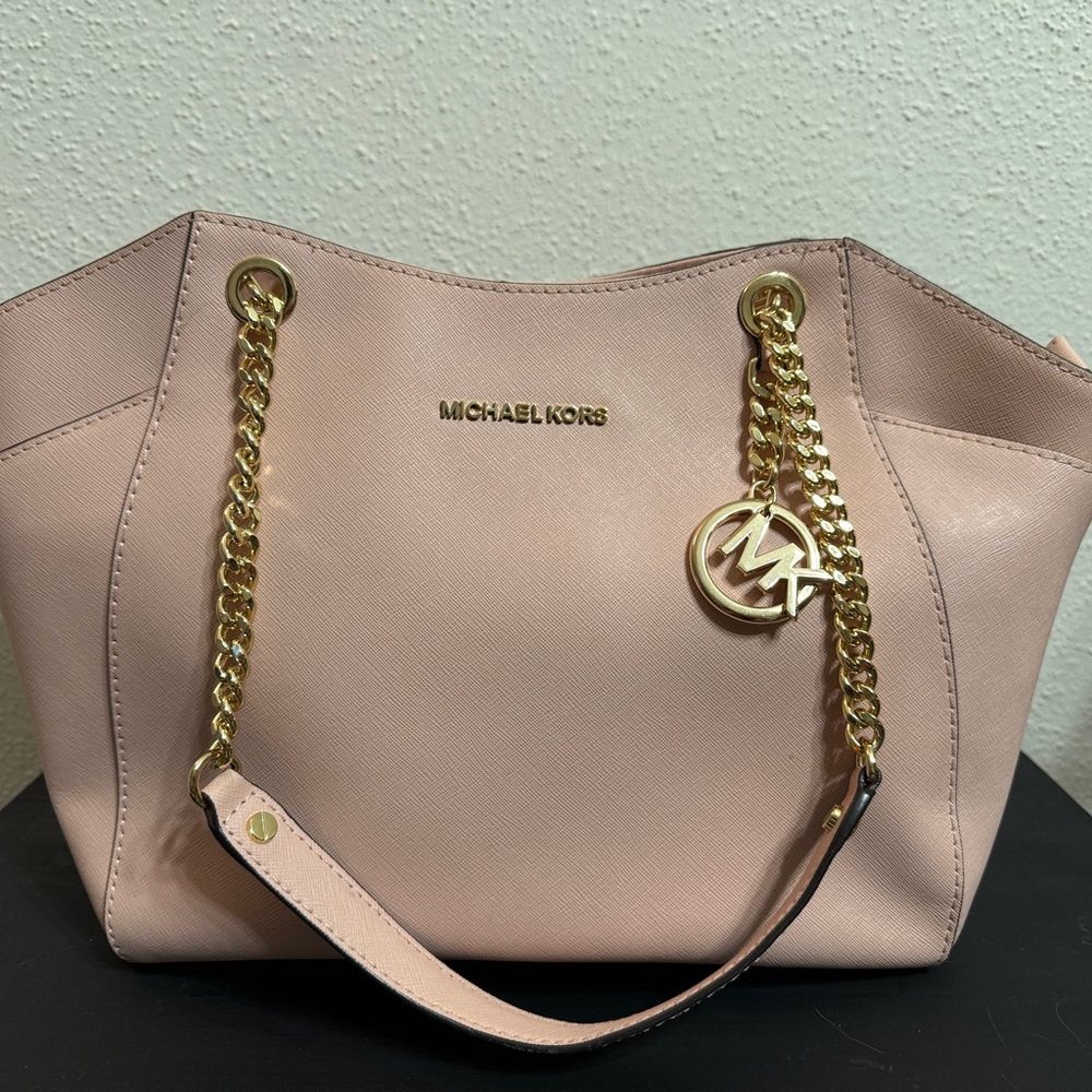 Michael Kors Jet Set Travel Large Chain Shoulder Tote